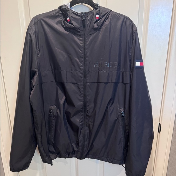 Tommy Hilfiger Black Windbreaker Jacket Modern Minimalist Design - Picture 1 of 5